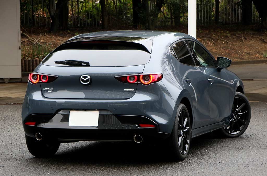 マツダ3ファストパックの外観