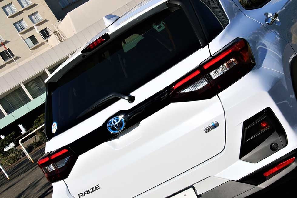 トヨタ ライズ ハイブリッド車(改良後)のリヤエンド