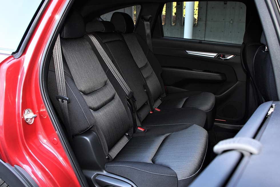 CX-8の2列目シート