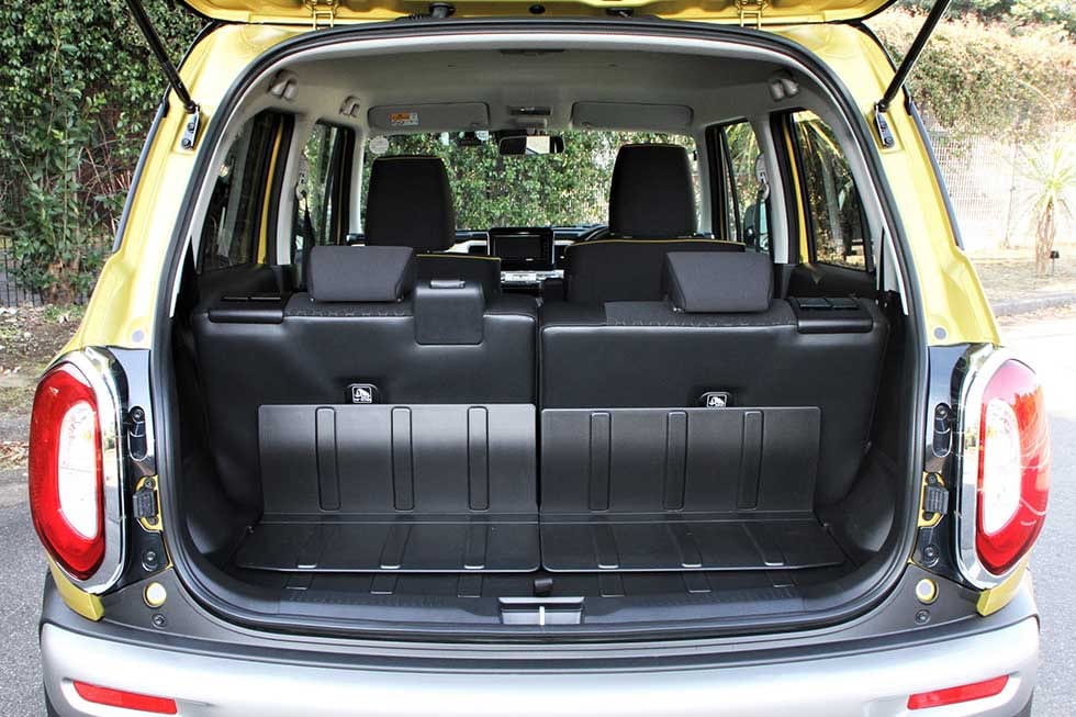 クロスビーの荷室