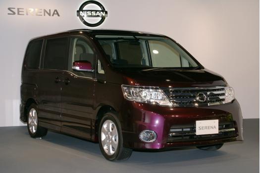 日産 セレナ フロントビュー