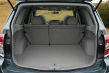 新型フォレスター　荷室(5名乗車時)