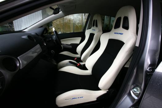 マツダ「デミオ マツダスピードコンセプト（参考出品車）」シート