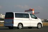 日産 エルグランド リヤ