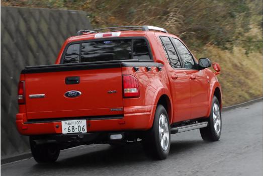 Ford Explorer Sport Trac V8(フォード エクスプローラー スポーツトラック)　リアビュー