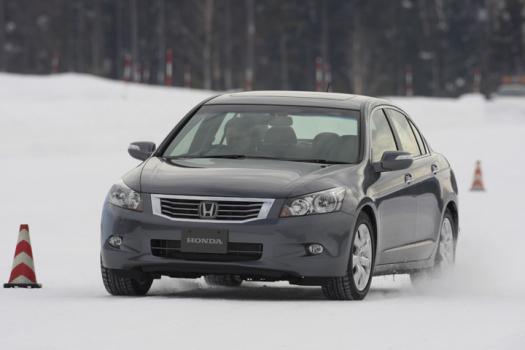 ホンダ 雪上試乗会 インスパイア エクステリア フロント