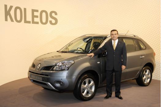 「Renault KOLEOS(ルノー コレオス)」とカルロス・ゴーン ルノーCEO