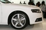 アウディ 新型 A4 フロントオーバーハング
