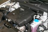 アウディ 新型 A4 直4 1.8リッター 直噴ターボエンジン