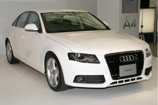 アウディ 新型 A4 エクステリア