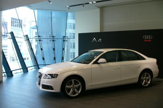 新型「アウディ A4」 エクステリア フロント