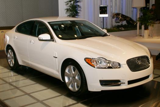 ジャガーXF「4.2 Premium Luxury」　エクステリア