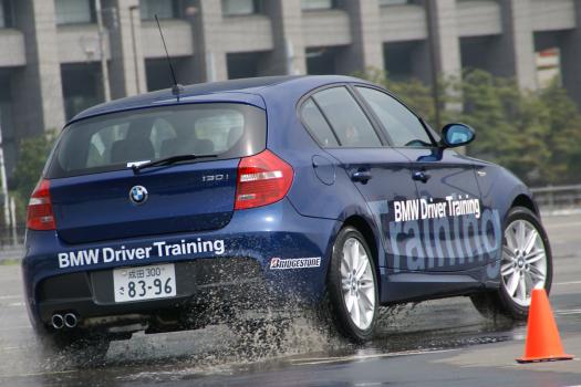 BMW Driver Training(BMWドライバー・トレーニング)　トレーニング車両の BMW 130i(AT車)
