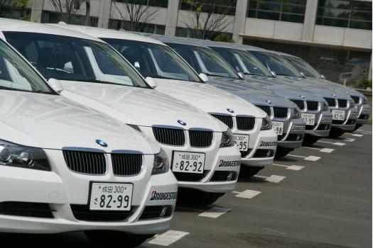 BMW Driver Training(BMWドライバー・トレーニング)　トレーニング車両の BMW 323i(AT車)