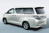新型 トヨタ ヴェルファイア リヤビュー(2.4V)