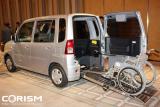 「トッポ」の背の高さを生かした福祉車両も設定される