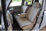 ダイハツ　ムーヴ　コンテ　フロントシート
