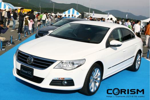 年内発売予定！フォルクスワーゲン 新型「パサートCC」 エクステリア フロントビュー  画像
