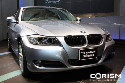 BMW NEW 320i セダン　エクステリア