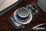 BMW NEW 320i セダン　新設計となったiDriveを標準装備