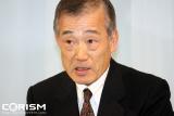12/5、ホンダ青山本社ホールで緊急記者会見を行う本田技研工業 福井 威夫 代表取締役社長