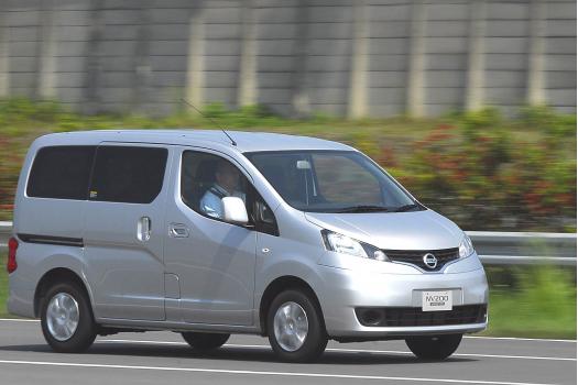 日産 新型「NV200 バネット」ワゴン 『16S』グレード エクステリア