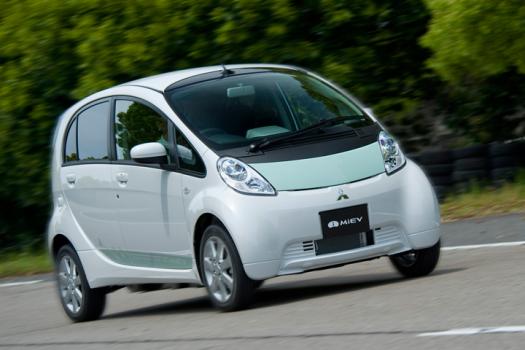 三菱 i-MiEV(アイ・ミーブ)　市販仕様車　エクステリア[ボディカラー：ホワイトパール/ミントグリーンソリッド(特別色)]