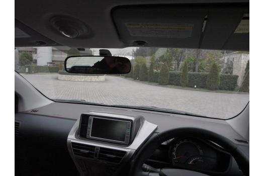 トヨタ iQ ウインドシールドワイパー