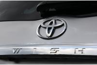 トヨタ ウィッシュ エンブレム