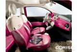 "FIAT 500 Barbie"(フィアット チンクエチェント バービー)[イタリア本国仕様・エキシビジョンモデル]　シルバーメタリックのアルカンターラ素材を使用したシート、フロアマットは天然シルク繊維と光沢あるビスコース素材を使用する。