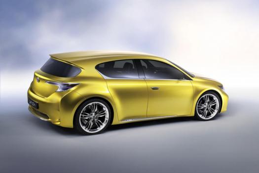 レクサス LF-Ch リヤビュー