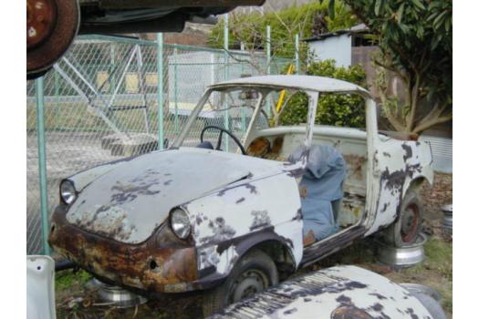 レストア前はこんな状態だった・・・'64年式 マツダ R360クーペ