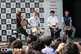 「MOTORSPORT JAPAN 2009 Festival in Odaiba」トークショー[中嶋悟・一貴/なんとか親子の貴重な3ショットだ！]