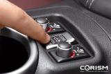 日産 新型「フェアレディZ ロードスター」センターコンソール部のソフトトップ開閉スイッチ