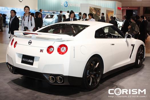 日産 GT-R「Black edition」　リアビュー[第41回 東京モーターショー会場にて]