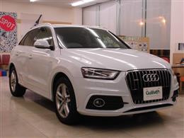 アウディ Q3