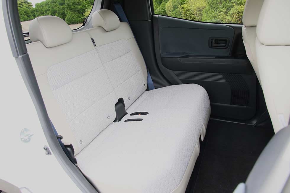 サクラのリヤシート