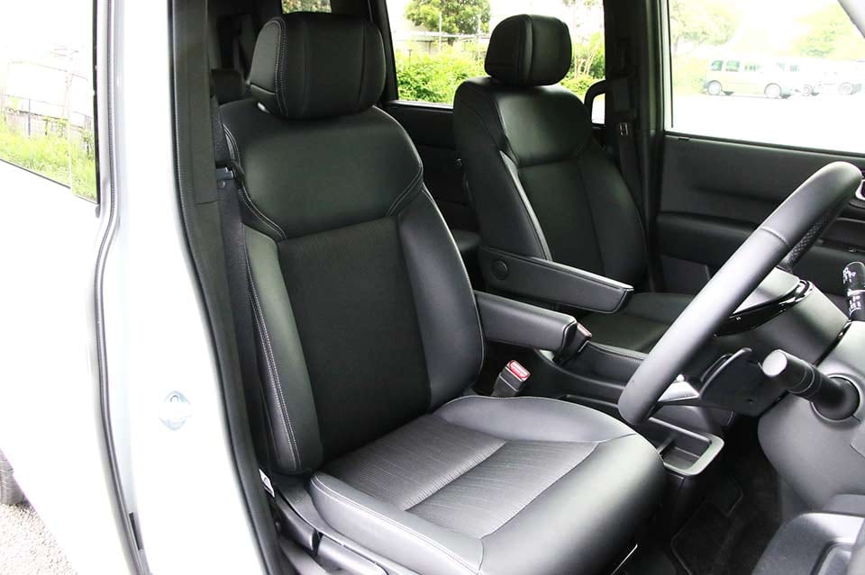 6代目ステップワゴンスパーダのフロントシート