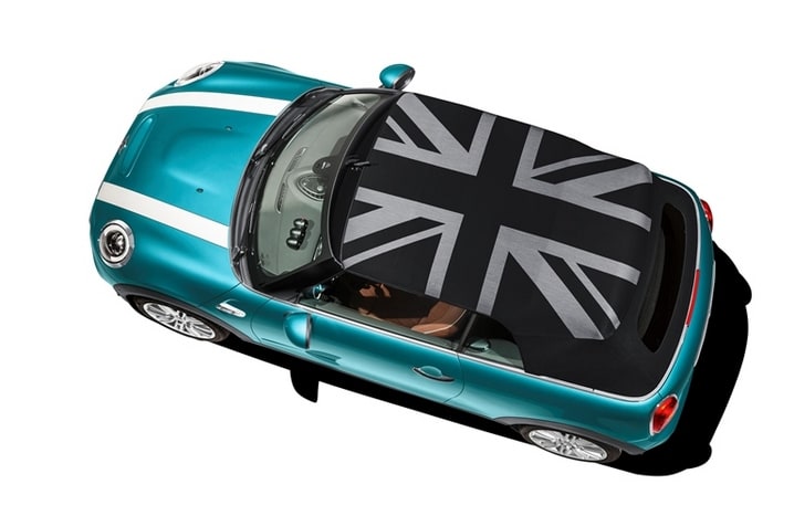 街の視線一人占め確実な超個性派オープンカー」ミニ クーパー