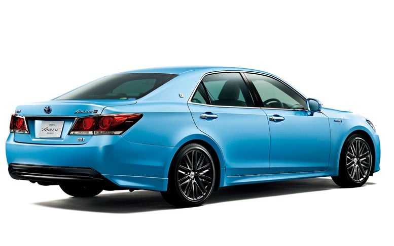 冠婚葬祭には、ちょっと無理かもしれないけれど・・・」トヨタ