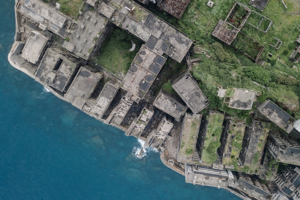 軍艦島 佐藤健寿の儚く切ない廃墟の写真集 The Island 奇界遺産 クレイジージャーニー スカイフィッシュのドローンブログ カメラ ガジェット ドローンの撮影レビューメディア