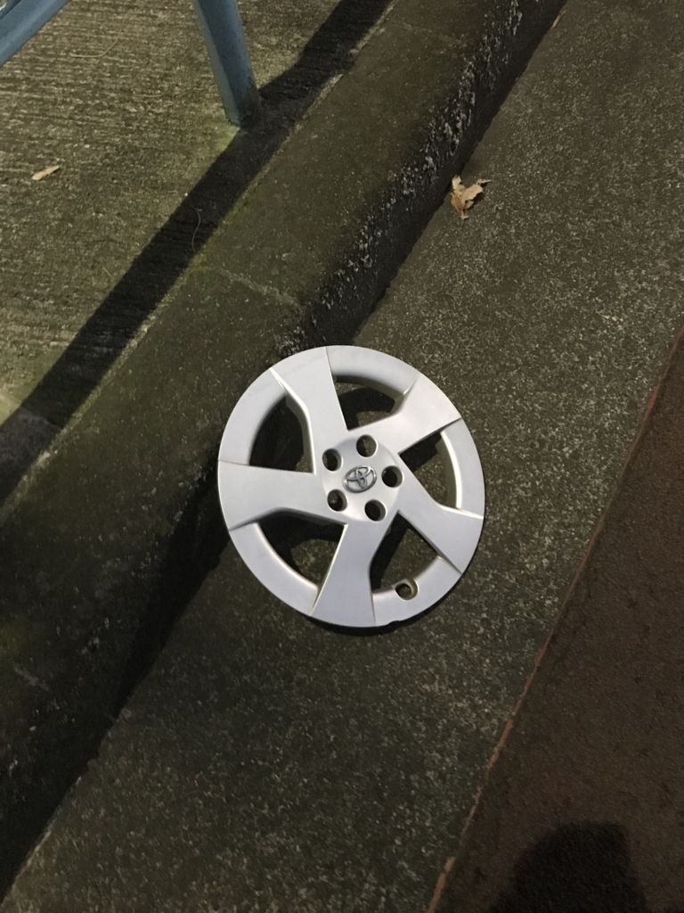 車のホイール 落ちてるやつ 車のホイール 落ちてるやつ