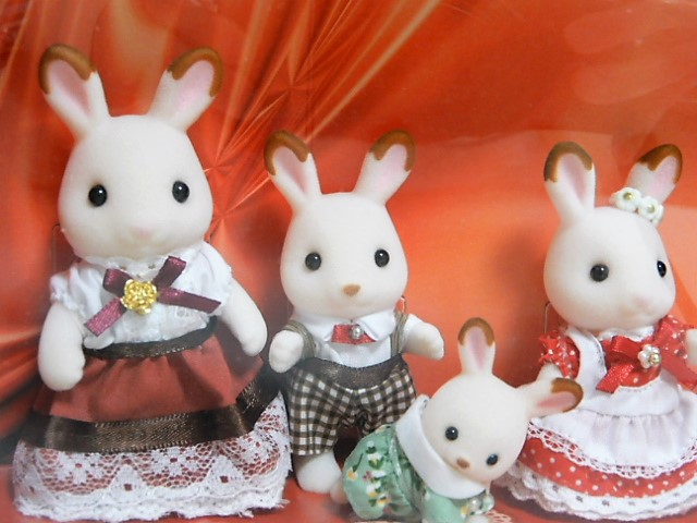 低価格 【即購入◎】限定品♡新品未開封 シルバニアファミリー展 在庫有 【新品未開封】シルバニアファミリー ショコラウサギファミリー 展限定 岩手 キャラクターグッズ