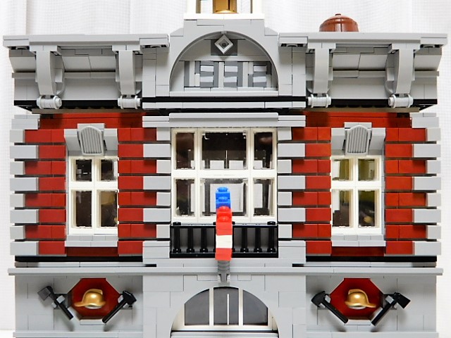 LEGO 10197 ファイヤーブリゲード 消防署 - 小さな世界