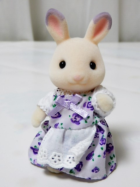 ネイビーローズテーブルウェア試着 - 小さな世界