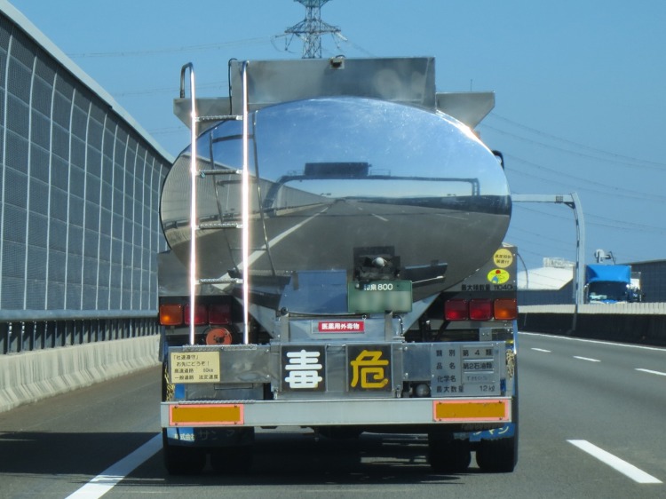 f:id:dukecave:20170103220603j:plain f:id:dukecave:20170103220603j:plain