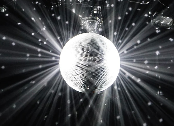 ミスチル オススメ 比較 Mr Children 似ていないようで似ている ラブコネクション と Dance Dance Dance を徹底比較してみたの話 面白いことを考えることこそ人生だ