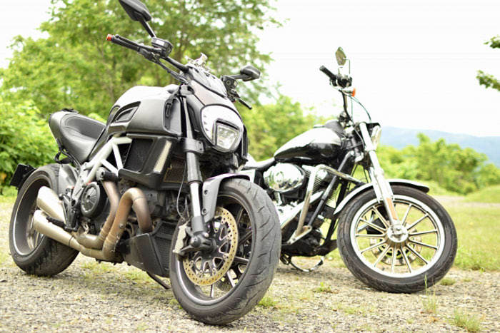 理由その2. 一部バイク乗りは「純正ダサい」という思い込みがある