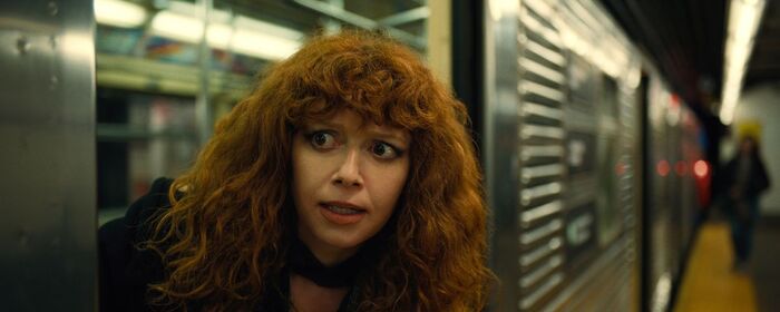 『ロシアン・ドール：謎のタイムループ』シーズン2の一場面