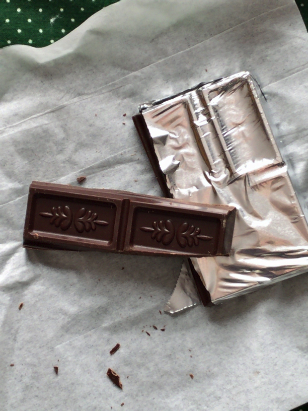 『業務スーパー』に高カカオチョコレートが売られていたので買って食べた感想を書きました ディスディスブログ